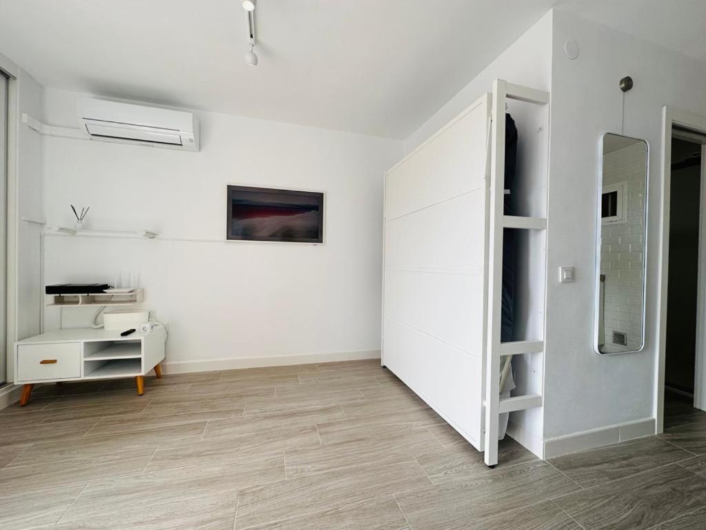 Modern White Studio Benalmádena Exteriér fotografie